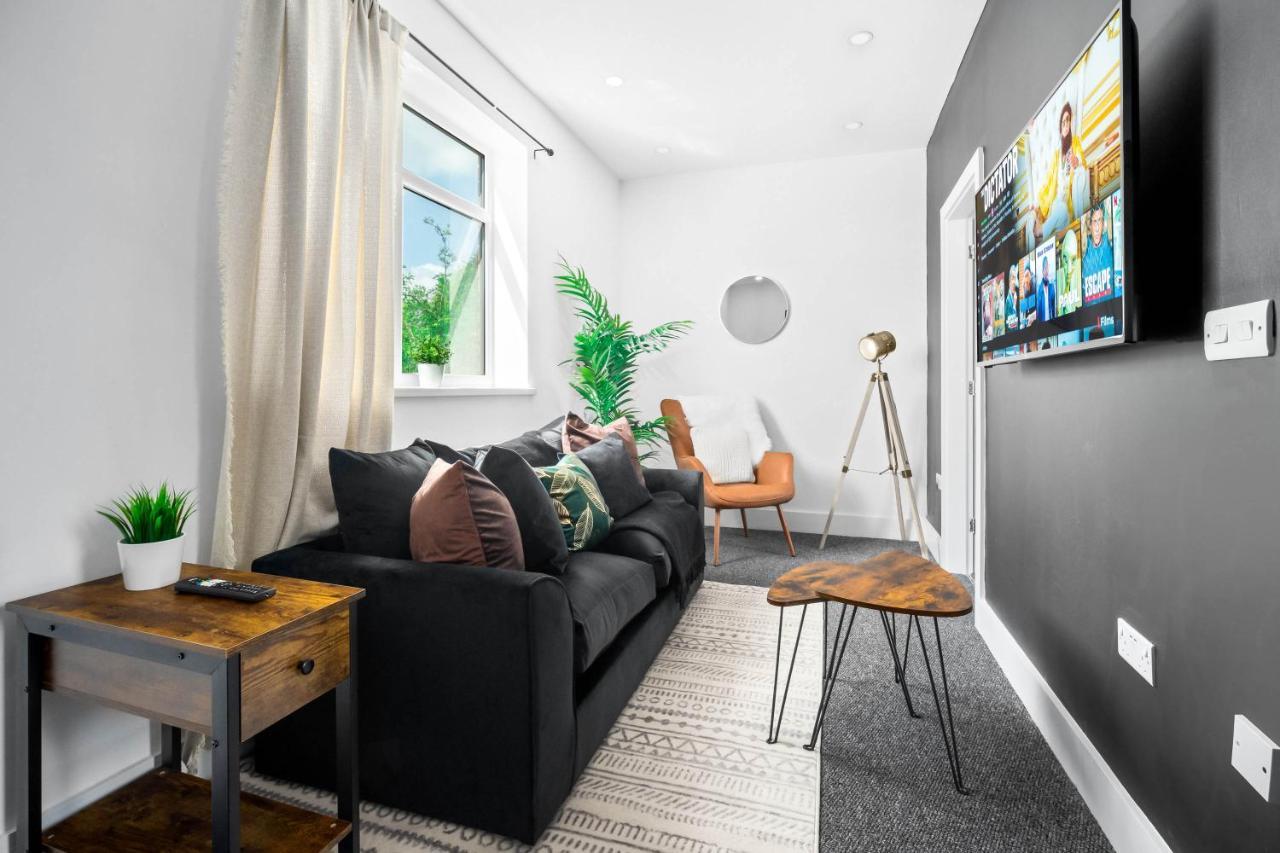 New Luxury Apartment - Parking - Smart Tv - Wifi Rowley Regis Exterior photo